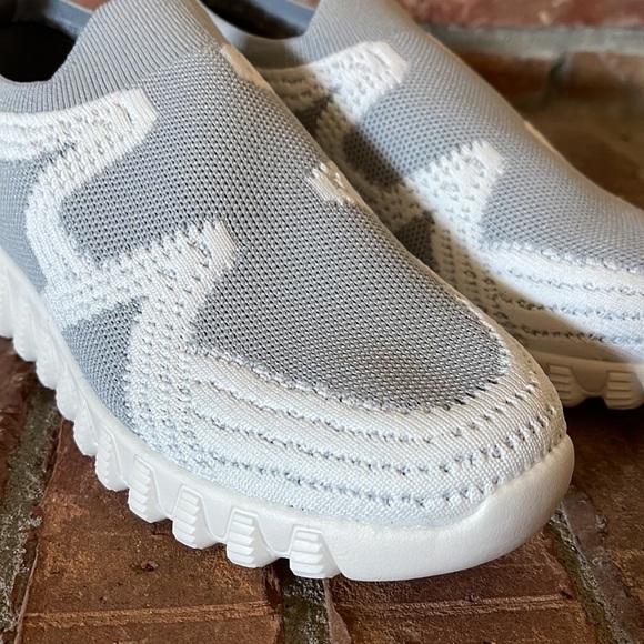 NWOT Bernie Mev New York Nadin Knit Slip On Sneakers - Picture 2 of 6